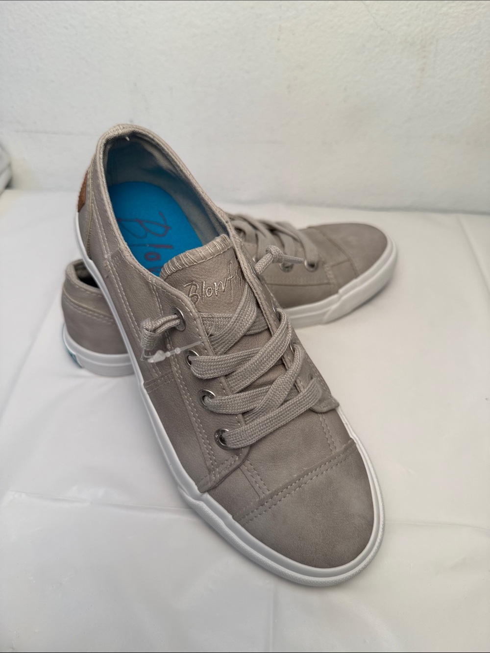 Blowfish Maxine Warm Grey Ella Color Sneakers Size 8